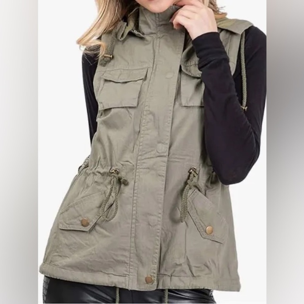 Fashionomics Green Safari Vest with Stand-Up Collar